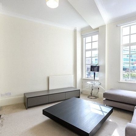 5 bedroom mansion flat with 2 receptions and 2 bathrooms in St. Johns Wood, NW8 - Photo 1