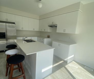 For Lease - 36 Rochester Drive, Barrie, Ontario - Photo 3