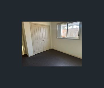 Spacious 3-Bed Unit in Mill Park - Photo 6