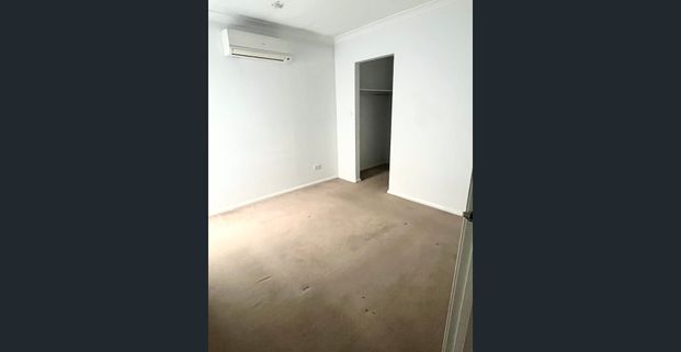 Cute and Cosy Townhouse - Photo 1