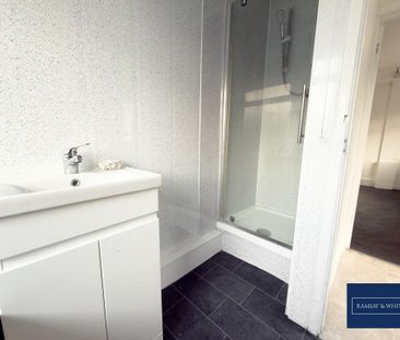 3 bedroom terraced house to rent - Photo 6