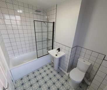 1 bedroom in a house share to rent - Photo 6