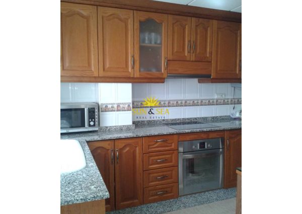 THREE-BEDROOM APARTMENT – ALMORADÍ
