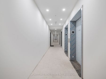 Condo Townhouse For Lease | X8122740 - Photo 2