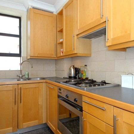 Bolton Gardens, London, SW5 flat to rent - Photo 3