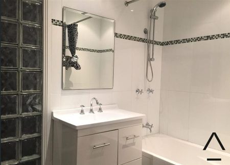 RECENTLY RENOVATED TERRACE - WALK TO KING ST - Photo 5