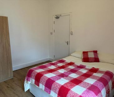 1 bedroom in a house share to rent - Photo 5