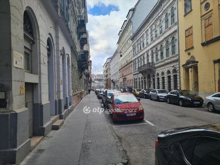 Kiadó újszerű állapotú lakás - Budapest V. kerület - Photo 2