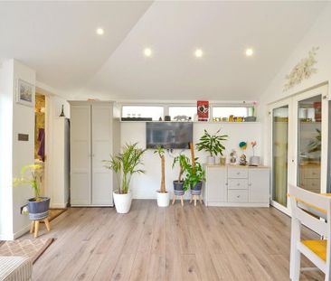 4 bedroom semi-detached house to rent - Photo 2