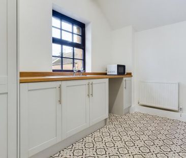 3 bedroom apartment to rent - Photo 1
