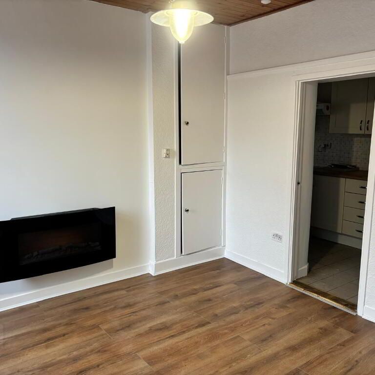 1a John Street, Newtownards, BT23 4LZ - Photo 1