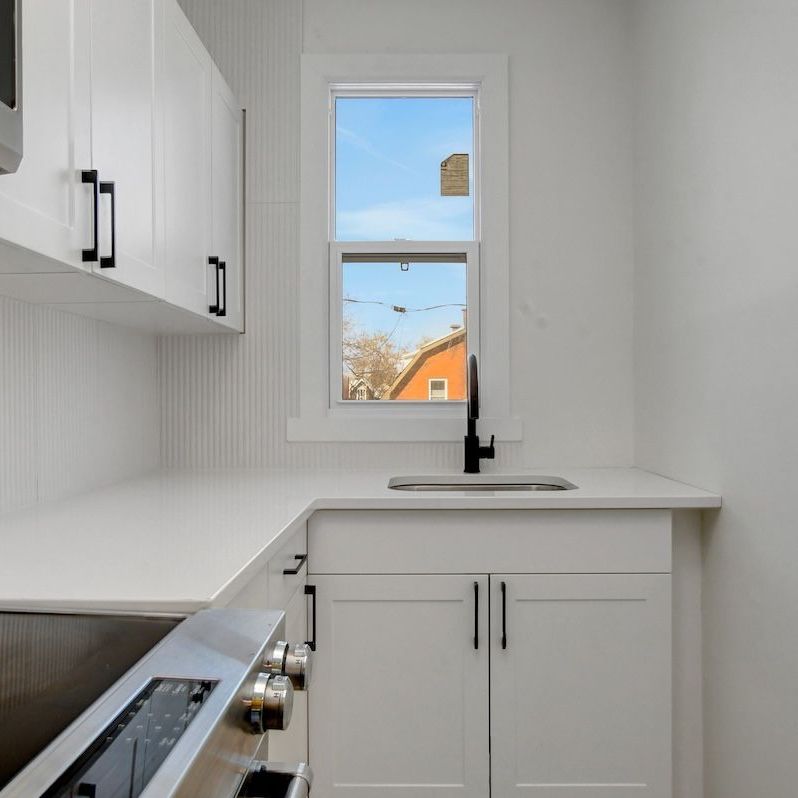 For Lease - 9 Larch Street Unit# 2, West Centre Town, Ontario - Photo 1