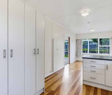 Sunny home close to Coastal Walkway and CBD - Photo 4