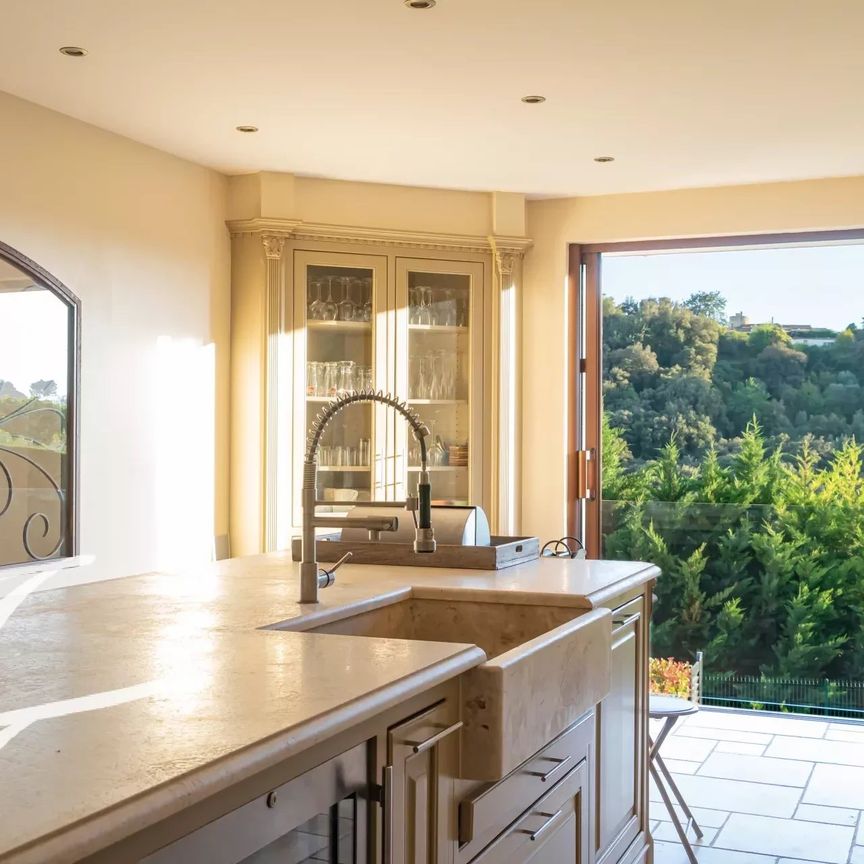 Maison à louer Cagnes Sur Mer, Cote d'Azur, France9 000 EUR / Mois - Photo 1