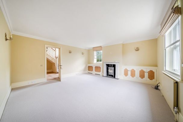 4 bedroom detached house to rent - Photo 1