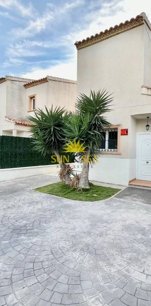 TWO-BEDROOM VILLA – GUARDAMAR DEL SEGURA - Photo 2