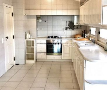 3 room luxury Apartment for rent in Cascais e Estoril, Portugal - Photo 3