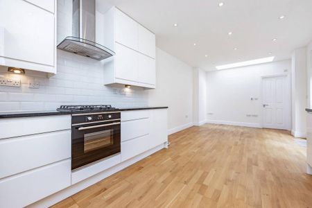 2 bedroom maisonette to rent - Photo 5