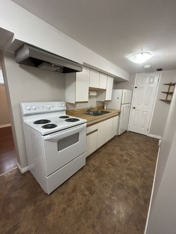 For Lease - 137 Gurnett Street Unit# Bsmt, Aurora, Ontario - Photo 4