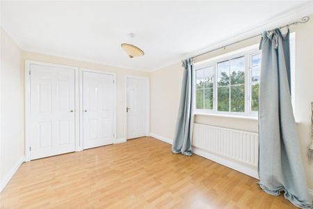 3 bedroom detached house to rent - Photo 2