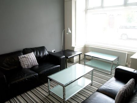 5 bedroom terraced house to rent - Photo 3