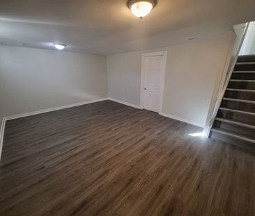 941 Oakview Avenue, Kingston, ON K7M 6V4 - Photo 6