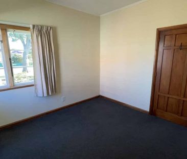 THREE BEDROOMS - WEST END - Photo 1