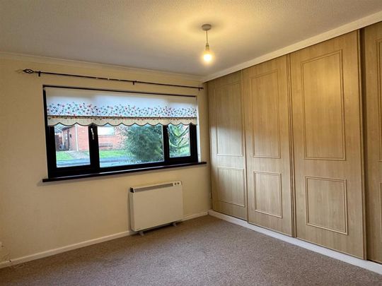 2 bedroom detached bungalow to rent - Photo 1