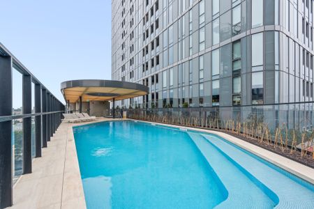 Stylish City Living with Resort-Style Amenities - Photo 4