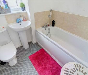 3 bedroom detached house to rent - Photo 3