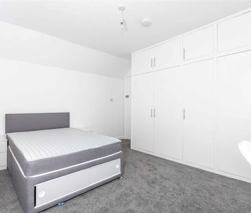 Cortis Avenue, Worthing - Photo 1