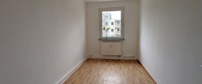 Sofort einziehen! schicke 3-Raumwohnung mit Balkon // ruhige und grüne Lage - Photo 1