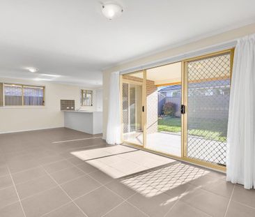 NEAT & TIDY THREE BEDROOM HOME IN GREAT LOCATION! - Photo 2