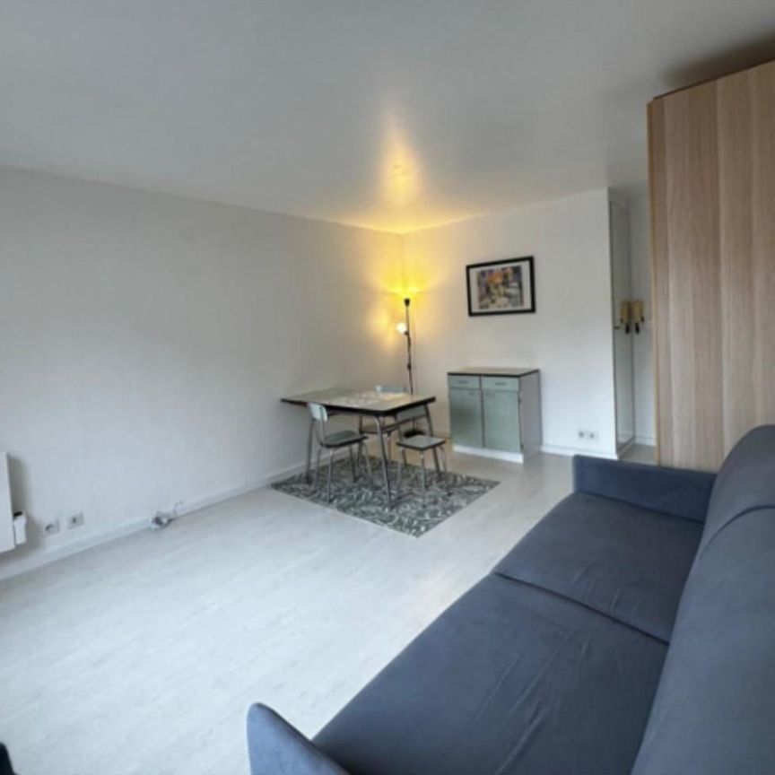 Location Appartement 1 pièce 26m² LE CHESNAY 78150 - Photo 1