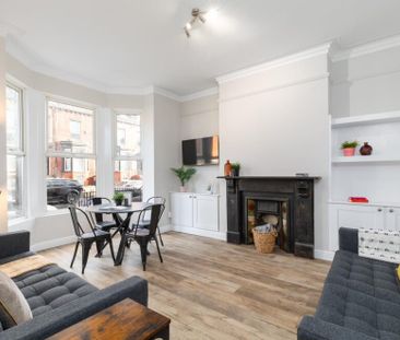 21 Brudenell Mount, Leeds, LS6 1HT - Photo 1