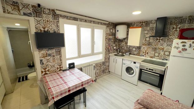 Alquiler de estudio en Calle Nueva Dentro-Juderia, 27 - Photo 1