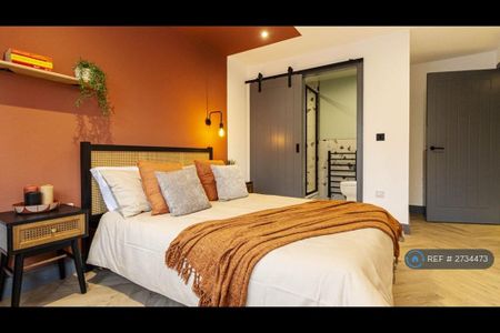 6 bedroom detached house to rent - Photo 4