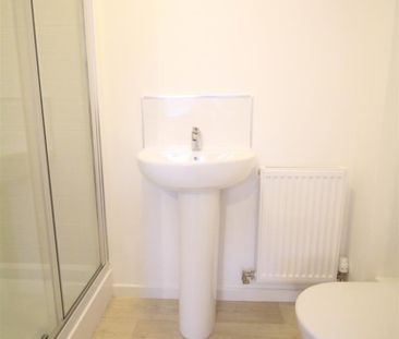 3 Bedroom House - Detached - Photo 5