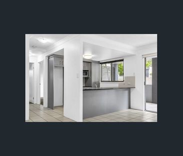 MODERN AND STYLISH APARTMENT - Photo 5