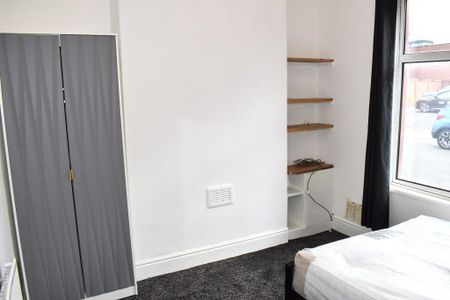 3 bedroom terraced house to rent - Photo 5