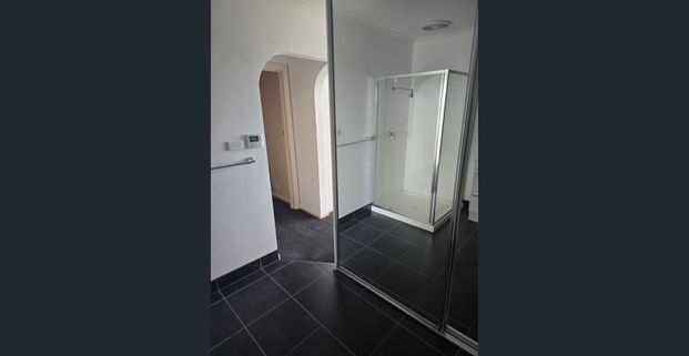 Water views and cosy living - Photo 1