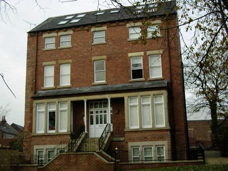 Flat 3, 8 Broomfield Crescent, Leeds, LS6 3DD - Photo 5