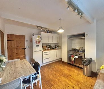 2 bedroom terraced house to rent - Photo 5