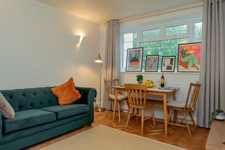 2 Bed Flat, Brighton Road, CR8 - Photo 2