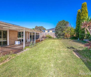 34 Keith Avenue, Sunbury, VIC 3429 - Photo 2