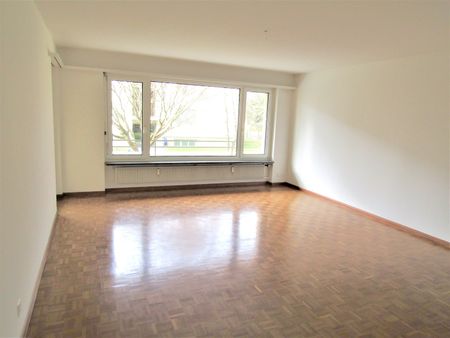 Helle 3.5-Zimmer-Wohnung mit Balkon in Allschwil - Photo 2