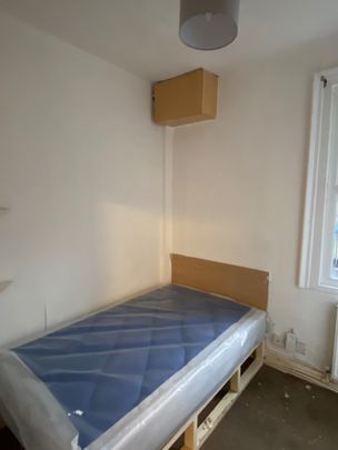 Studio Flat, Sheffield, S6 - Photo 1