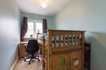 3 bedroom semi-detached house to rent - Photo 3