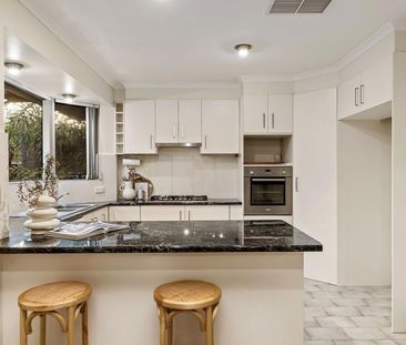 SPACIOUS TWO BEDROOM HOMETTE **6 MONTH LEASE ONLY** - Photo 2