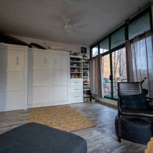 Luxury Studio for Rent in the heart of Gastown - Photo 2